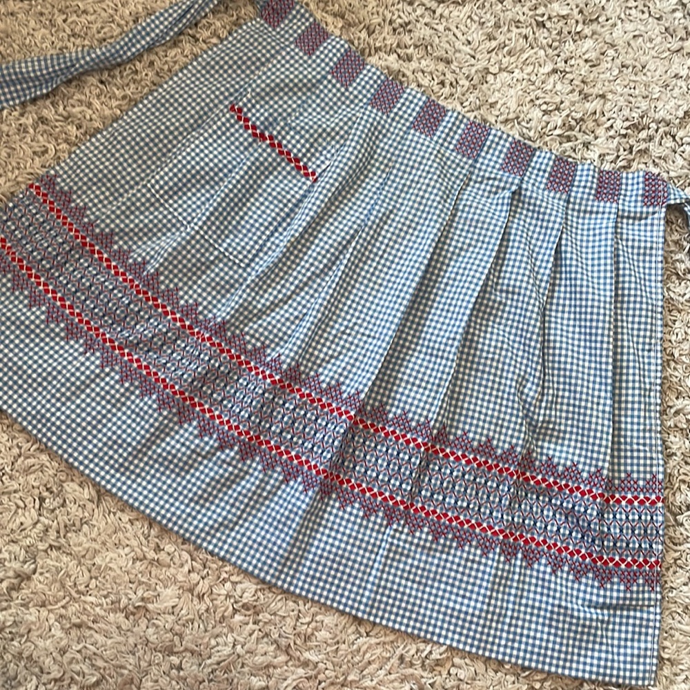 Vintage Women’s Hand Embroidered Apron